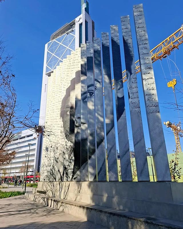 Monumento a Gabriela Mistral y a las Mujeres de Chile - Plaza Baquedano 2026