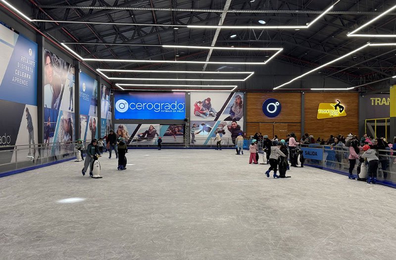 Pista de hielo Mall Arauco Buenaventura – Quilicura